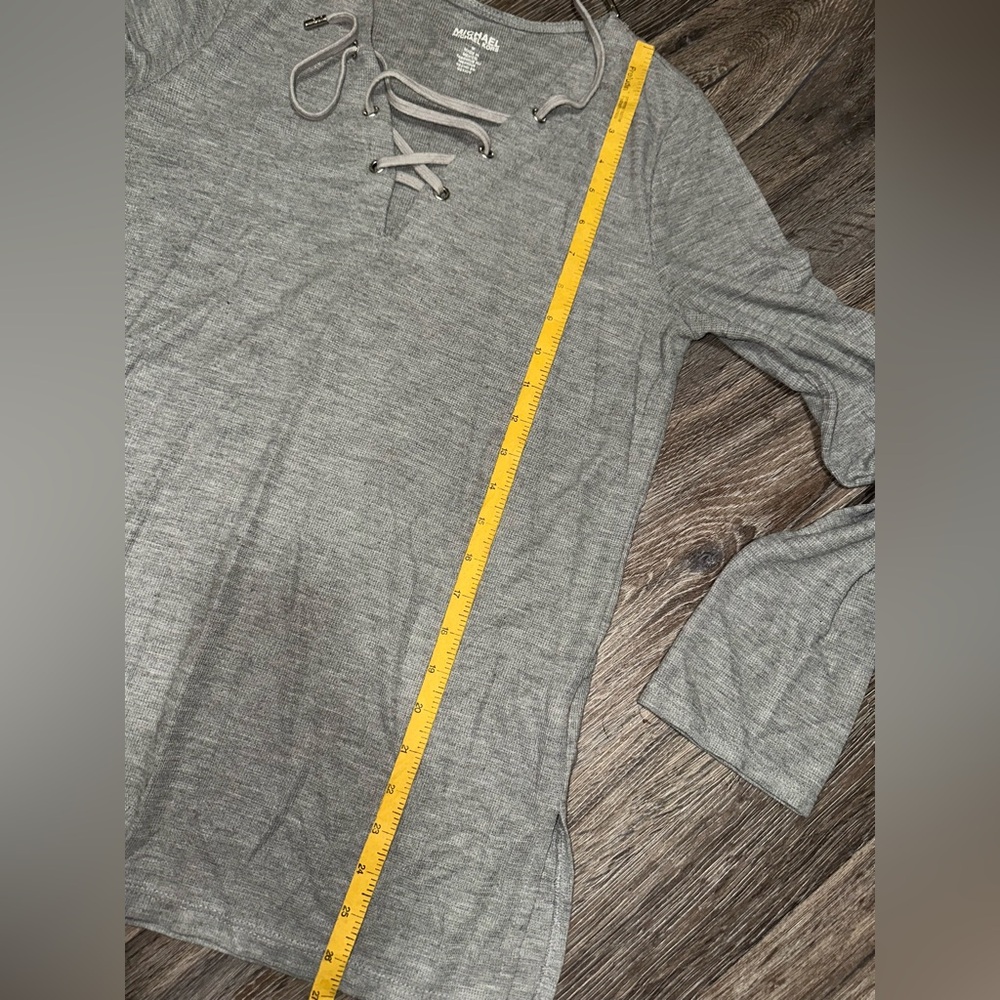 Michael Kors Gray Lace-Up Long Sleeve Top Size Medium - Picture 6 of 7